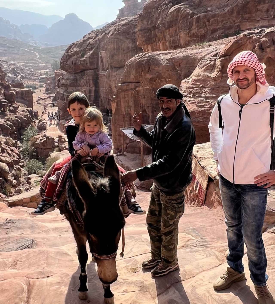 Asinelli a Petra